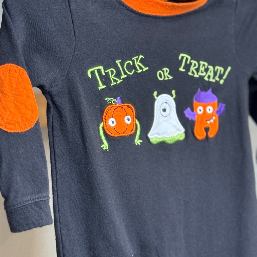 Okie Dokie Black and Orange Trick or Treat Halloween  Footie pajamas - Picture 6 of 7